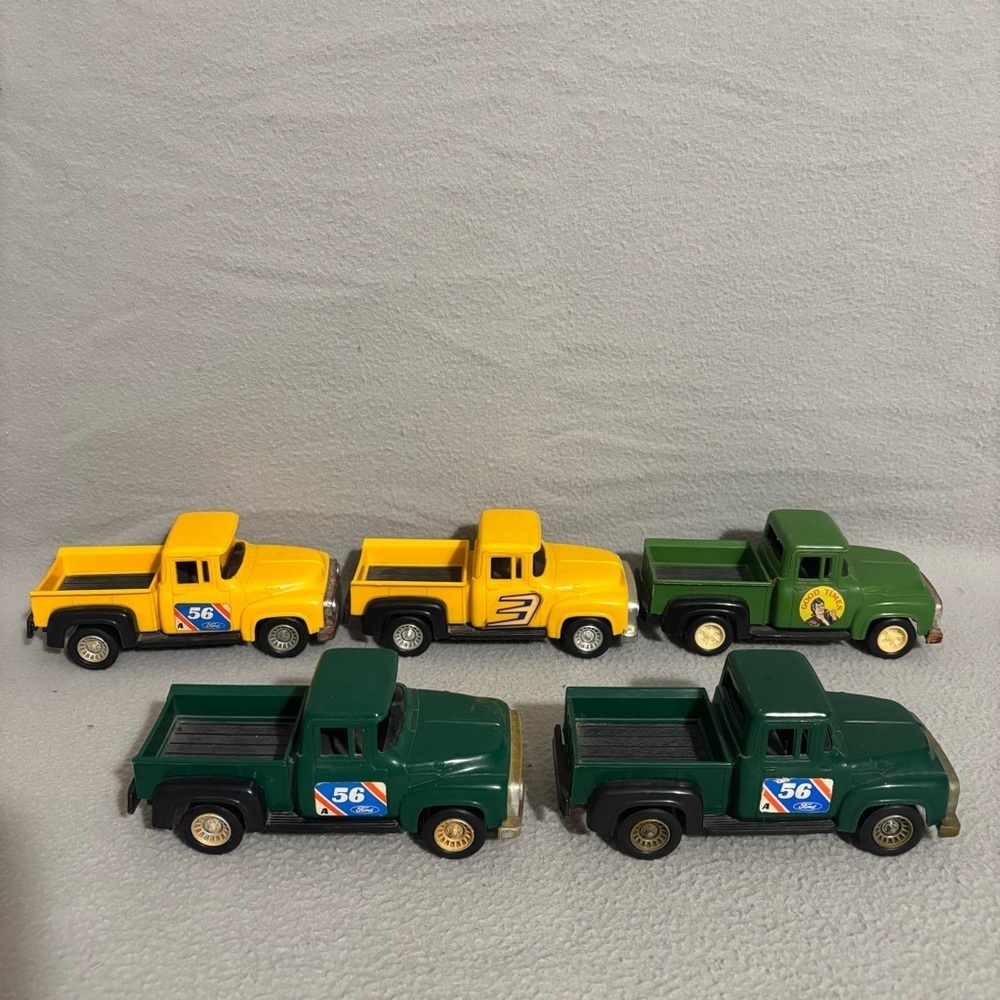 Lot of 5 Vtg. Strombecker 1956 Ford Pick-up Plastic Trucks made in USA collectib